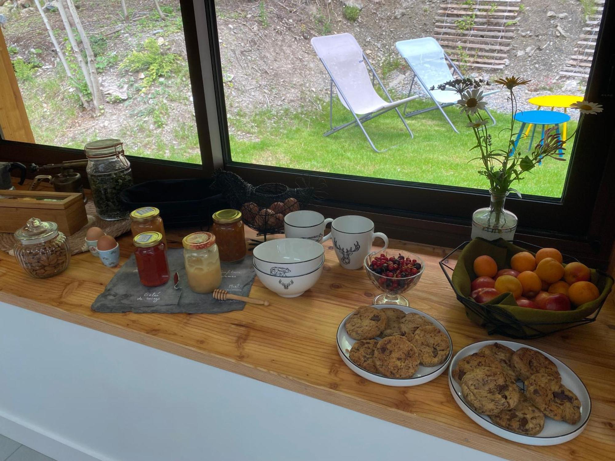Le Couleau Bed & Breakfast Chateauroux-les-Alpes ภายนอก รูปภาพ